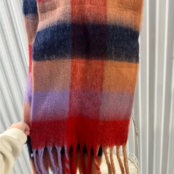 Multi colored Scarf - Picture 3 of 5